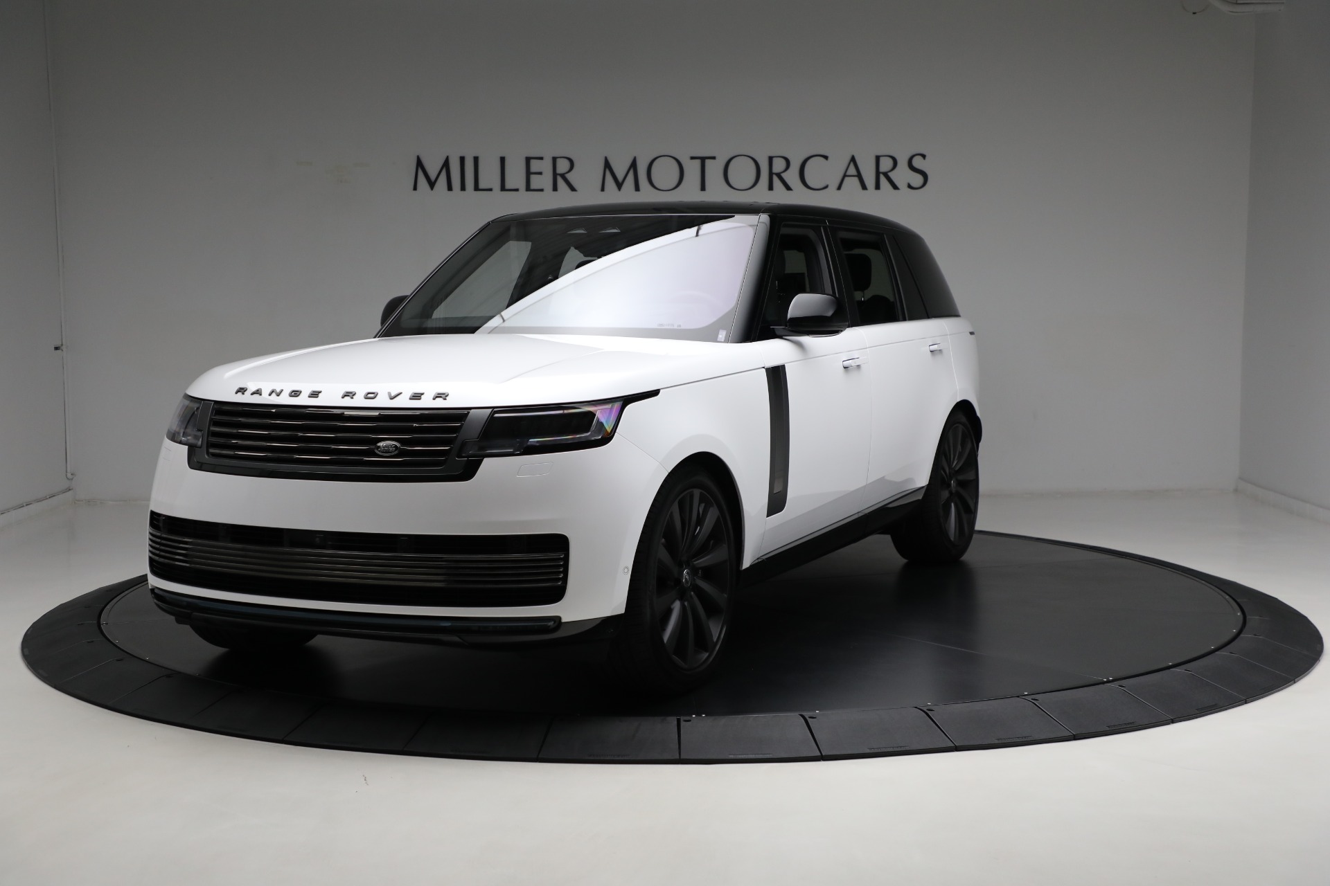 Used 2023 Land Rover Range Rover P530 SV LWB for sale Sold at Aston Martin of Greenwich in Greenwich CT 06830 1