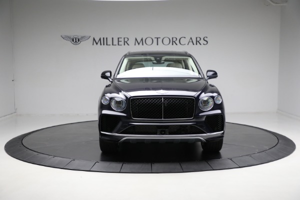 Used 2024 Bentley Bentayga EWB V8 for sale $204,900 at Miller Motorcars Aston Martin in Greenwich CT 06830 16