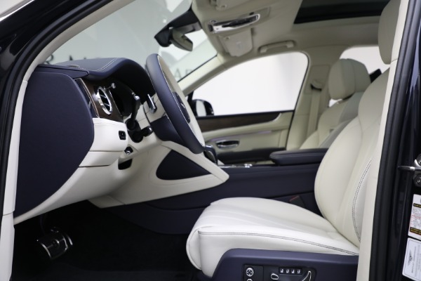 Used 2024 Bentley Bentayga EWB V8 for sale $204,900 at Miller Motorcars Aston Martin in Greenwich CT 06830 18