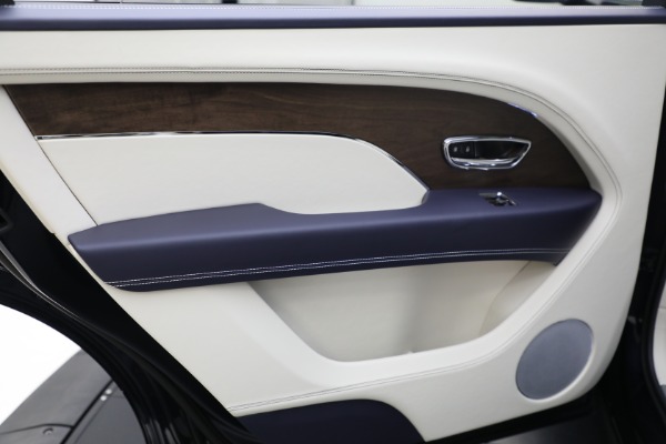 New 2024 Bentley Bentayga EWB V8 for sale $204,900 at Miller Motorcars Aston Martin in Greenwich CT 06830 24