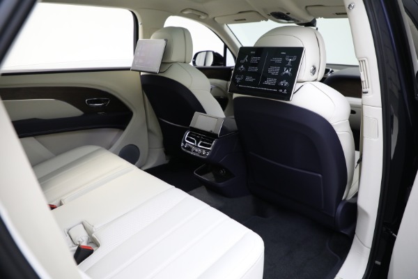 Used 2024 Bentley Bentayga EWB V8 for sale $204,900 at Miller Motorcars Aston Martin in Greenwich CT 06830 25