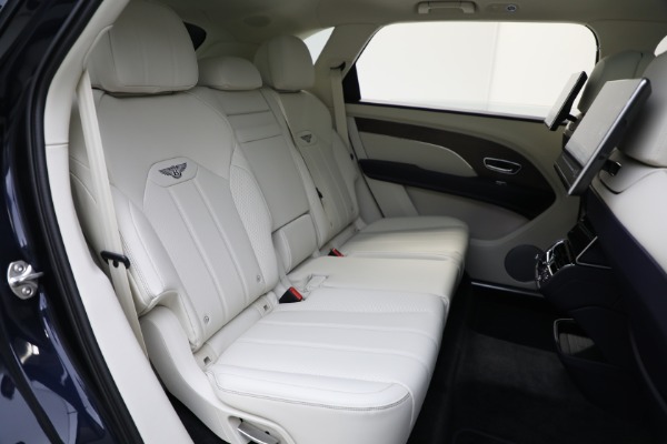 New 2024 Bentley Bentayga EWB V8 for sale $204,900 at Miller Motorcars Aston Martin in Greenwich CT 06830 27