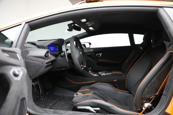 Used 2023 Lamborghini Huracan Sterrato for sale $369,900 at Aston Martin of Greenwich in Greenwich CT 06830 13