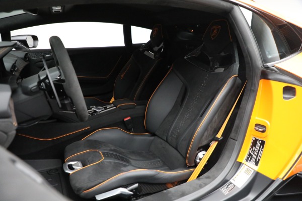 Used 2023 Lamborghini Huracan Sterrato for sale Sold at Aston Martin of Greenwich in Greenwich CT 06830 14