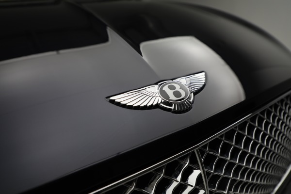 Used 2022 Bentley Continental GTC V8 for sale Sold at Aston Martin of Greenwich in Greenwich CT 06830 14