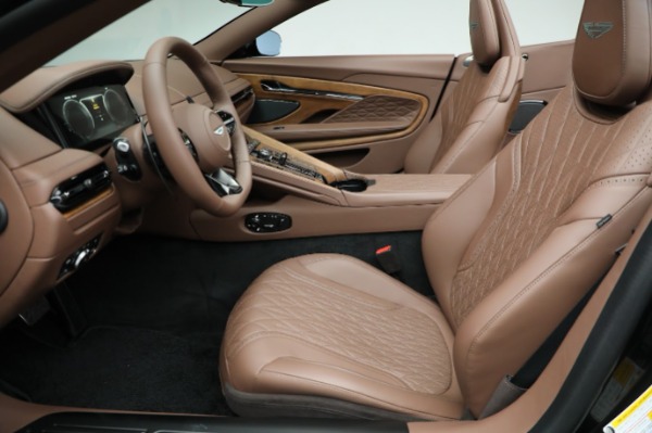 Used 2024 Aston Martin DB12 Volante for sale $279,900 at Aston Martin of Greenwich in Greenwich CT 06830 20