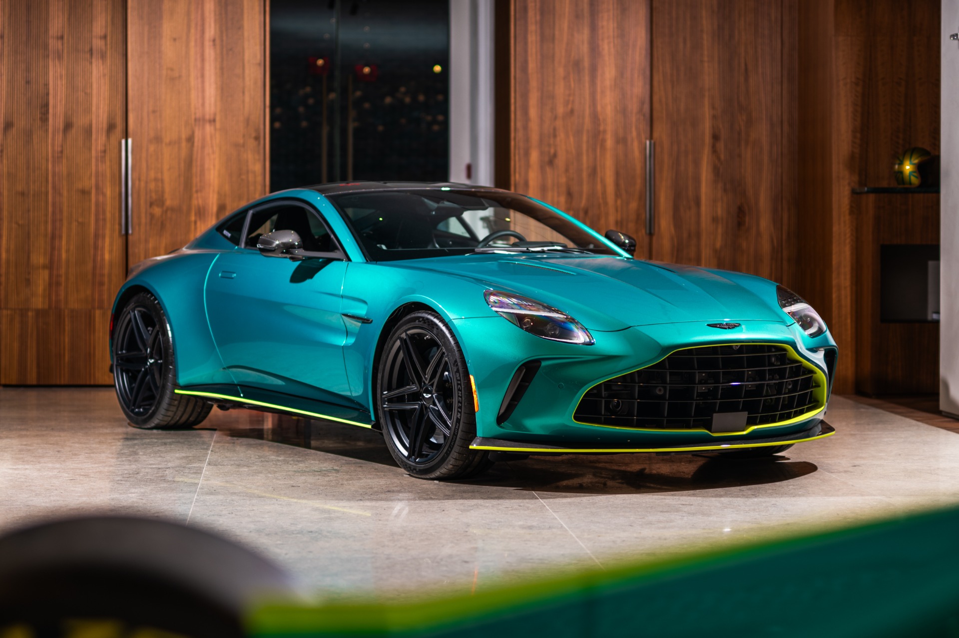 New 2025 Aston Martin Vantage For Sale (Special Pricing) Aston Martin of Greenwich Stock 