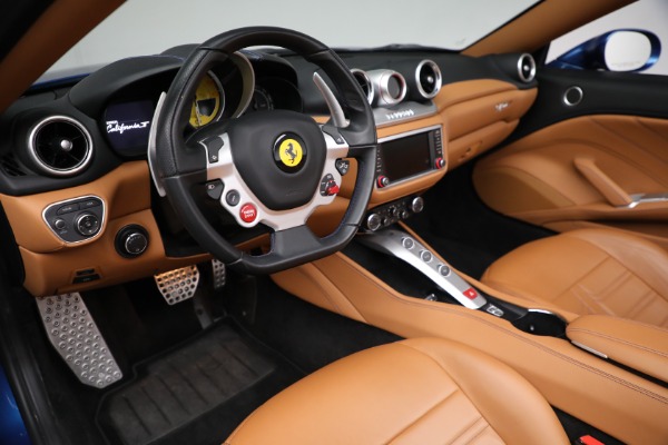 Used 2016 Ferrari California T for sale $169,900 at Aston Martin of Greenwich in Greenwich CT 06830 19