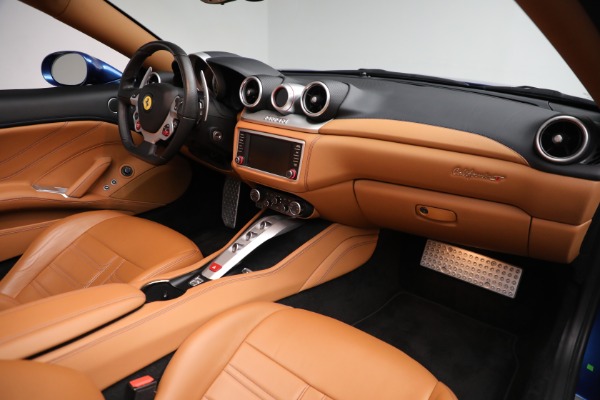Used 2016 Ferrari California T for sale Sold at Aston Martin of Greenwich in Greenwich CT 06830 23