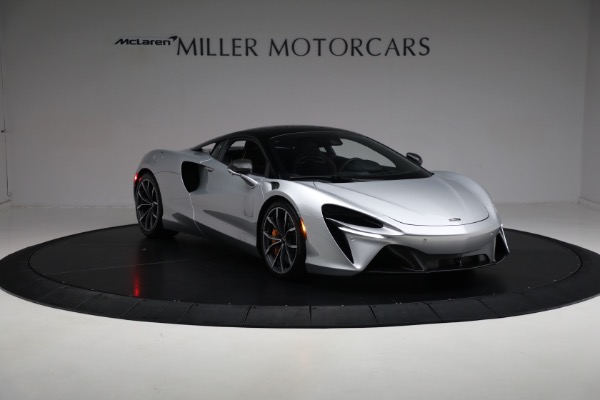 New 2023 McLaren Artura Vision for sale Sold at Aston Martin of Greenwich in Greenwich CT 06830 11