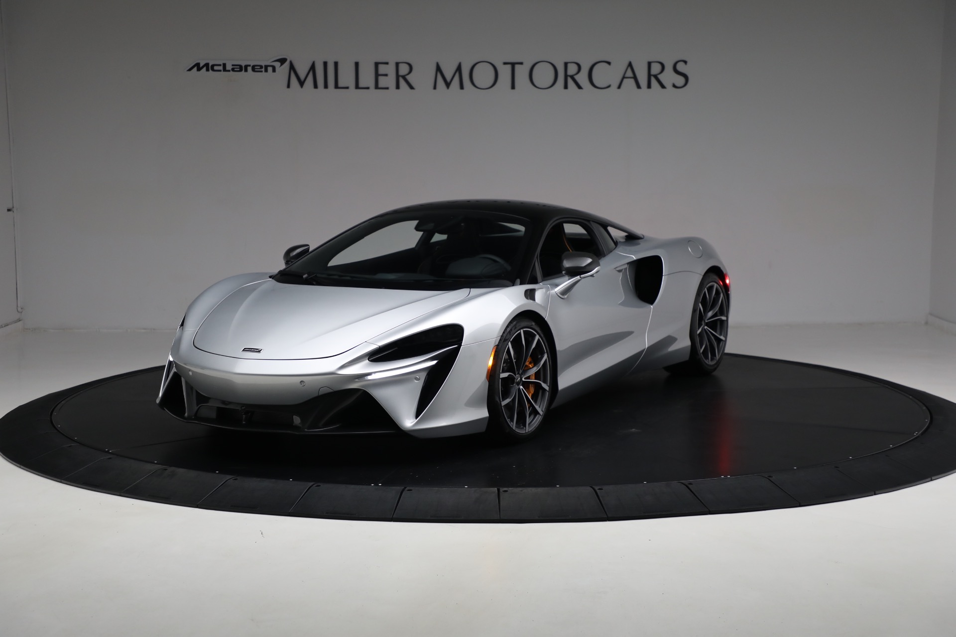 New 2023 McLaren Artura Vision for sale $296,092 at Aston Martin of Greenwich in Greenwich CT 06830 1