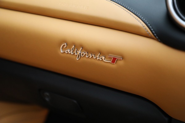 Used 2015 Ferrari California T for sale Sold at Aston Martin of Greenwich in Greenwich CT 06830 27