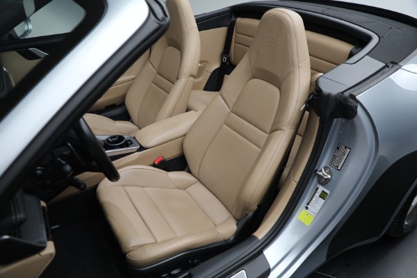Used 2021 Porsche 911 Carrera S for sale Sold at Aston Martin of Greenwich in Greenwich CT 06830 21