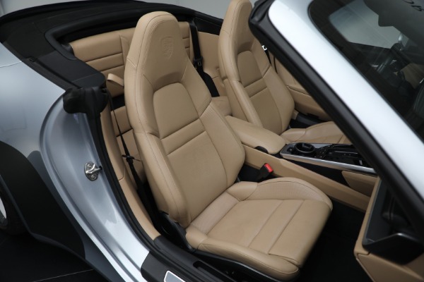 Used 2021 Porsche 911 Carrera S for sale Sold at Aston Martin of Greenwich in Greenwich CT 06830 27