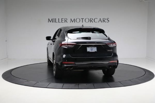 Used 2022 Maserati Levante Modena for sale Sold at Aston Martin of Greenwich in Greenwich CT 06830 12