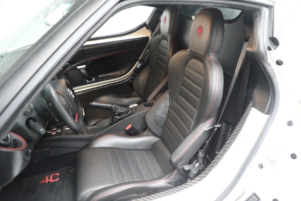 Used 2015 Alfa Romeo 4C for sale Sold at Aston Martin of Greenwich in Greenwich CT 06830 17