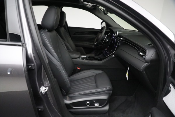 New 2024 Maserati Grecale GT for sale $58,900 at Miller Motorcars Aston Martin in Greenwich CT 06830 27
