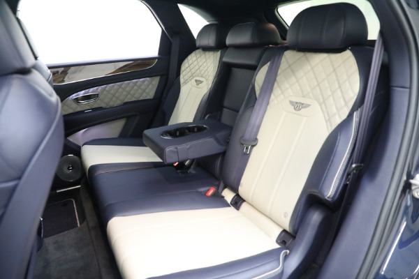 Used 2021 Bentley Bentayga V8 for sale Sold at Aston Martin of Greenwich in Greenwich CT 06830 16