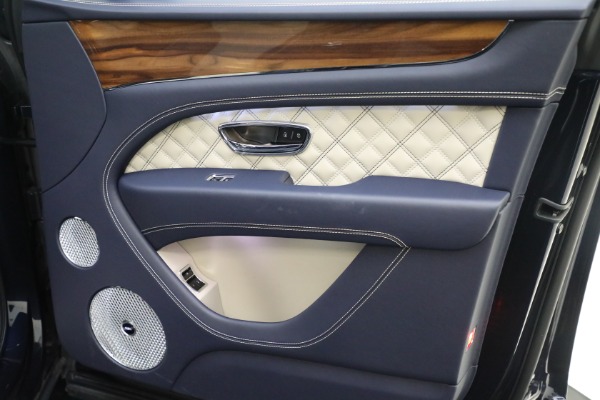 Used 2021 Bentley Bentayga V8 for sale Sold at Aston Martin of Greenwich in Greenwich CT 06830 21