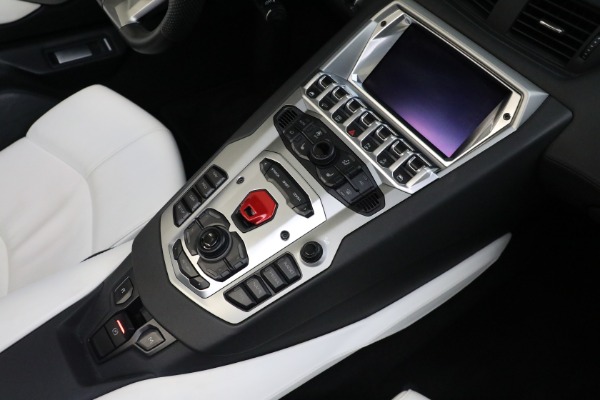 Used 2013 Lamborghini Aventador LP 700-4 for sale Sold at Aston Martin of Greenwich in Greenwich CT 06830 23