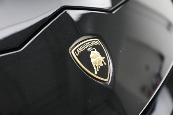 Used 2019 Lamborghini Urus for sale Sold at Aston Martin of Greenwich in Greenwich CT 06830 10