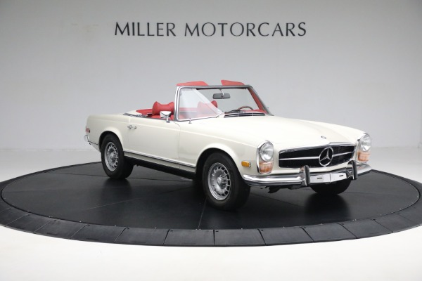 Used 1970 Mercedes-Benz 280 SL for sale Sold at Aston Martin of Greenwich in Greenwich CT 06830 12