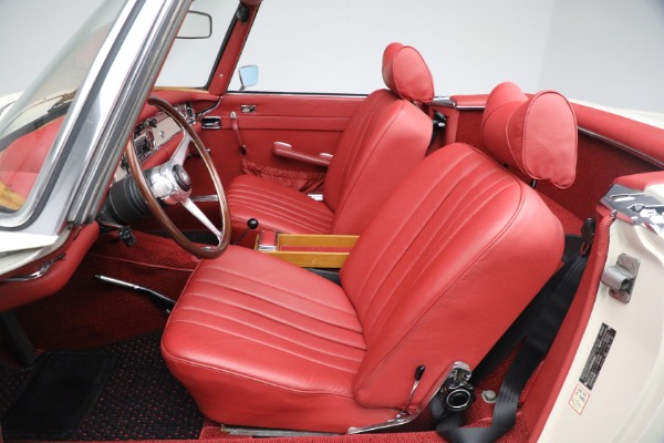 Used 1970 Mercedes-Benz 280 SL for sale Sold at Aston Martin of Greenwich in Greenwich CT 06830 18