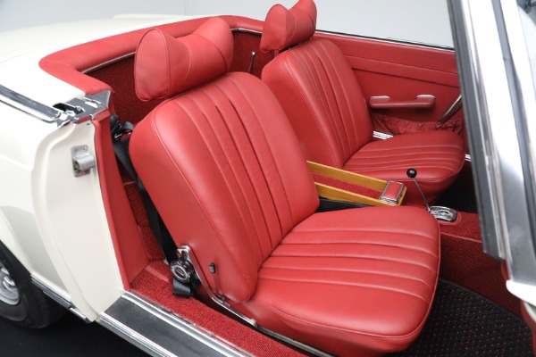 Used 1970 Mercedes-Benz 280 SL for sale Sold at Aston Martin of Greenwich in Greenwich CT 06830 25