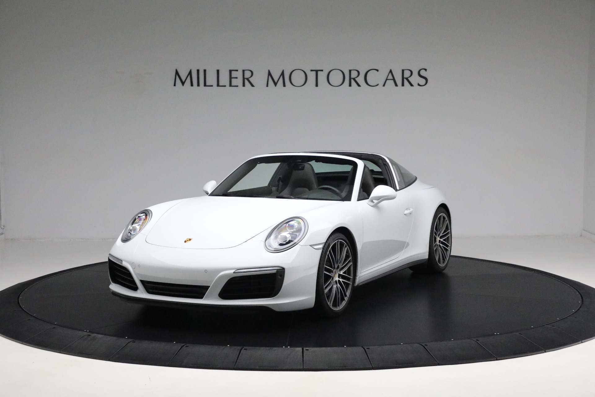 Used 2019 Porsche 911 Targa 4S for sale Sold at Aston Martin of Greenwich in Greenwich CT 06830 1