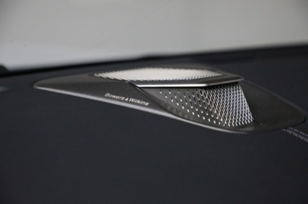 New 2025 Aston Martin Vantage for sale $242,100 at Aston Martin of Greenwich in Greenwich CT 06830 19