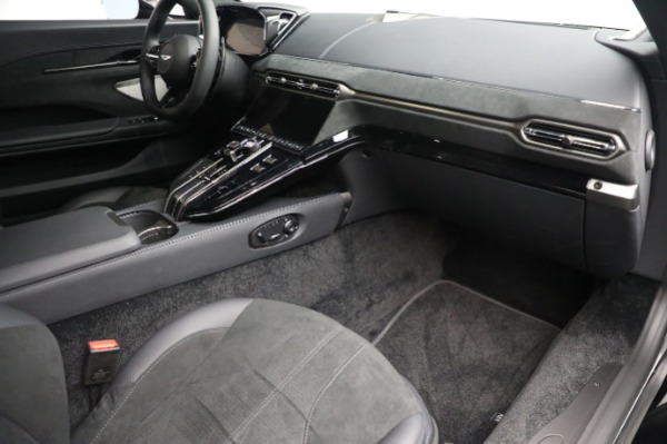 New 2025 Aston Martin Vantage for sale $242,100 at Aston Martin of Greenwich in Greenwich CT 06830 21