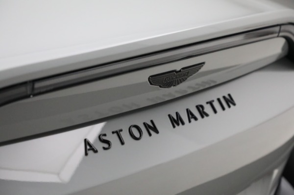 New 2025 Aston Martin Vantage for sale $242,100 at Aston Martin of Greenwich in Greenwich CT 06830 25