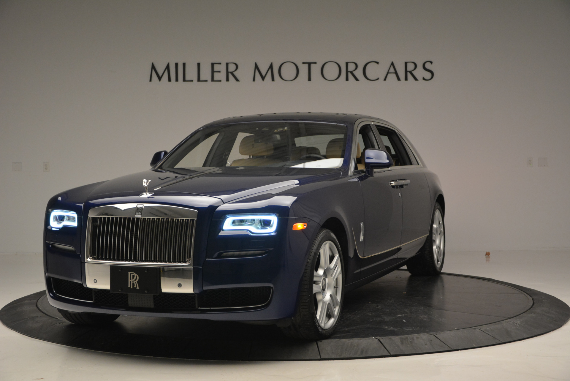 Used 2016 Rolls-Royce Ghost EWB for sale Sold at Aston Martin of Greenwich in Greenwich CT 06830 1