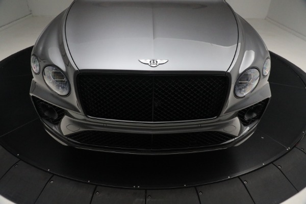 Used 2023 Bentley Bentayga Azure Hybrid for sale $159,900 at Miller Motorcars Aston Martin in Greenwich CT 06830 16