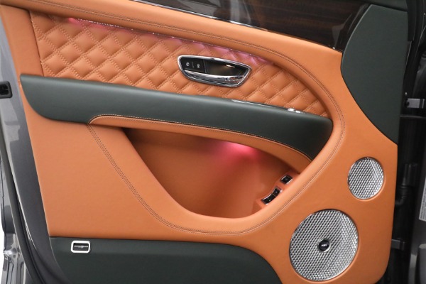 Used 2023 Bentley Bentayga Azure Hybrid for sale $159,900 at Miller Motorcars Aston Martin in Greenwich CT 06830 22