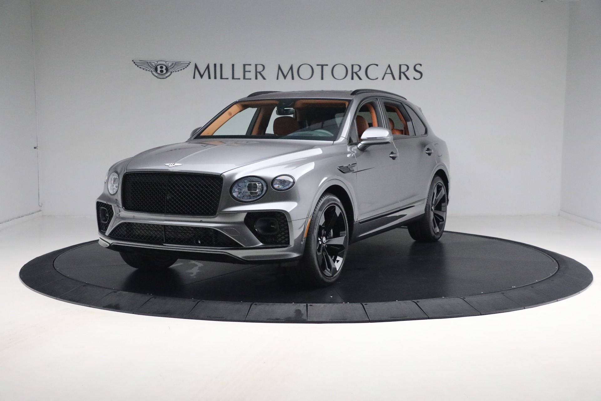 Used 2023 Bentley Bentayga Azure Hybrid for sale $159,900 at Miller Motorcars Aston Martin in Greenwich CT 06830 1