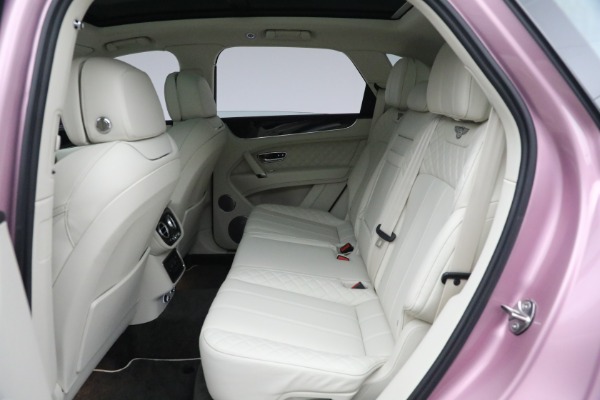 Used 2019 Bentley Bentayga V8 for sale Sold at Aston Martin of Greenwich in Greenwich CT 06830 24