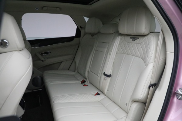 Used 2019 Bentley Bentayga V8 for sale Sold at Aston Martin of Greenwich in Greenwich CT 06830 25