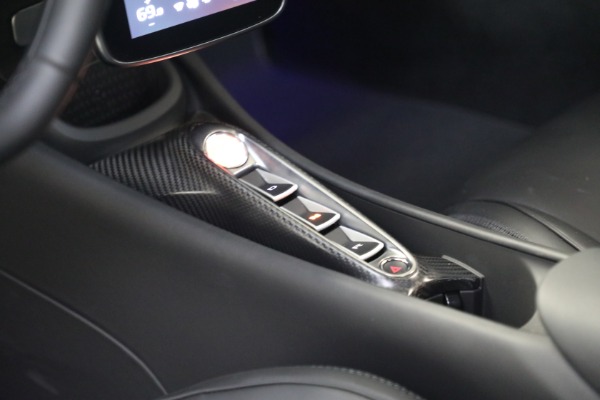 Used 2025 McLaren Artura TechLux for sale $227,900 at Miller Motorcars Aston Martin in Greenwich CT 06830 28