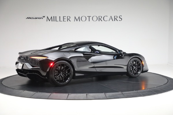 Used 2025 McLaren Artura TechLux for sale $227,900 at Miller Motorcars Aston Martin in Greenwich CT 06830 9