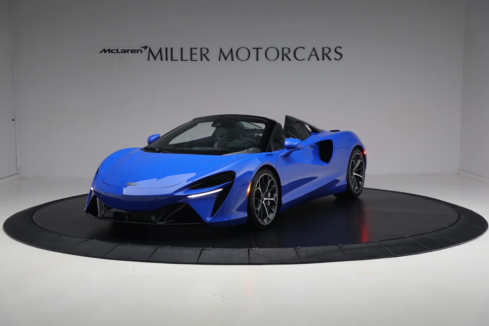 New 2025 McLaren Artura Spider Performance for sale $329,718 at Miller Motorcars Aston Martin in Greenwich CT 06830 1