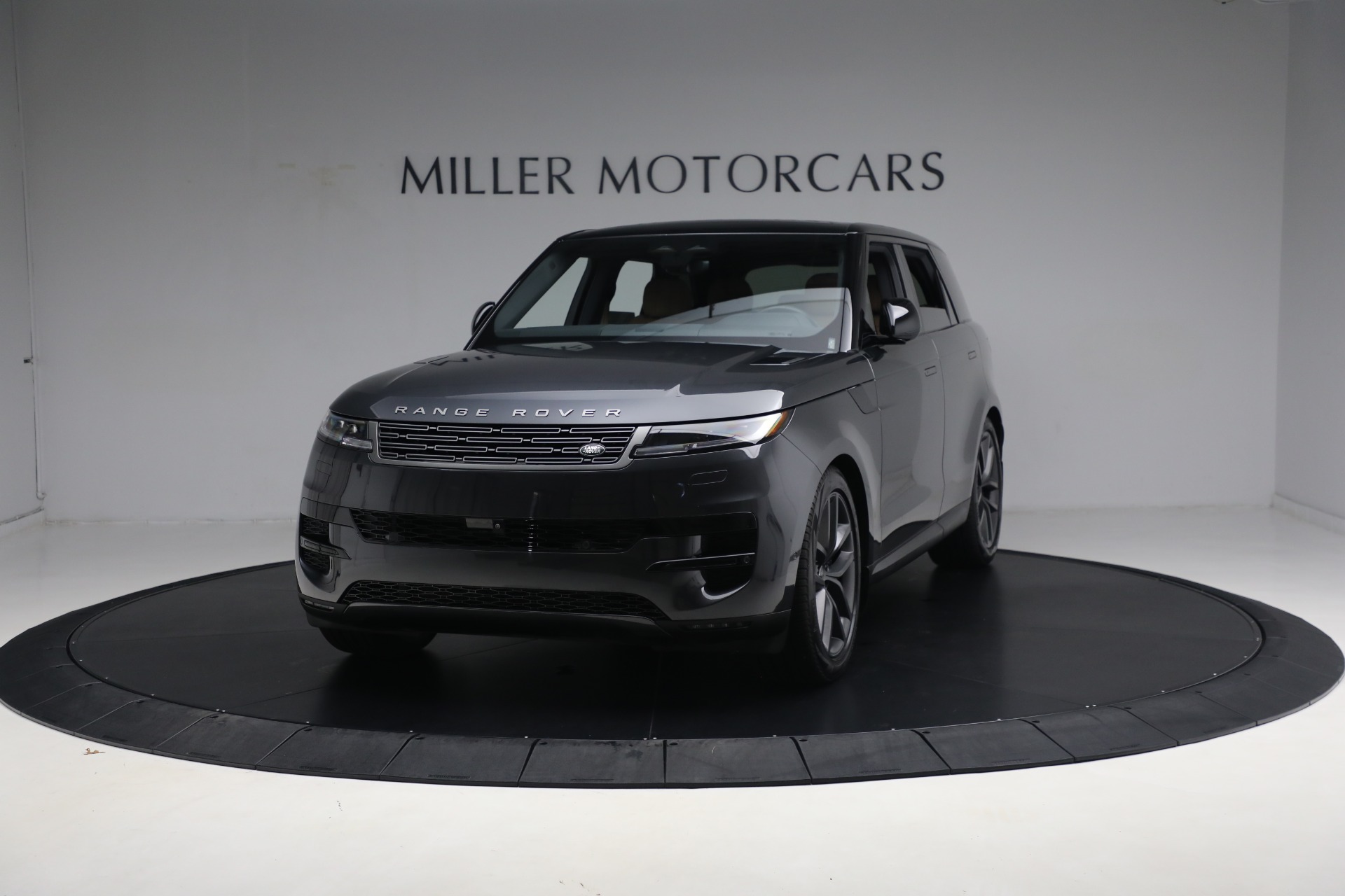 Used 2024 Land Rover Range Rover Sport P360 SE for sale Sold at Aston Martin of Greenwich in Greenwich CT 06830 1