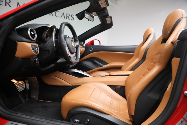 Used 2017 Ferrari California T for sale Sold at Aston Martin of Greenwich in Greenwich CT 06830 20