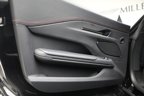 New 2025 Aston Martin Vantage for sale $235,300 at Aston Martin of Greenwich in Greenwich CT 06830 13