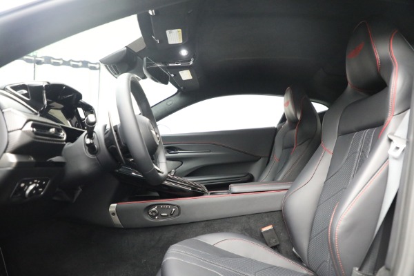 New 2025 Aston Martin Vantage for sale $235,300 at Aston Martin of Greenwich in Greenwich CT 06830 14