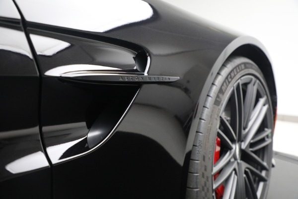 New 2025 Aston Martin Vantage for sale $235,300 at Aston Martin of Greenwich in Greenwich CT 06830 25