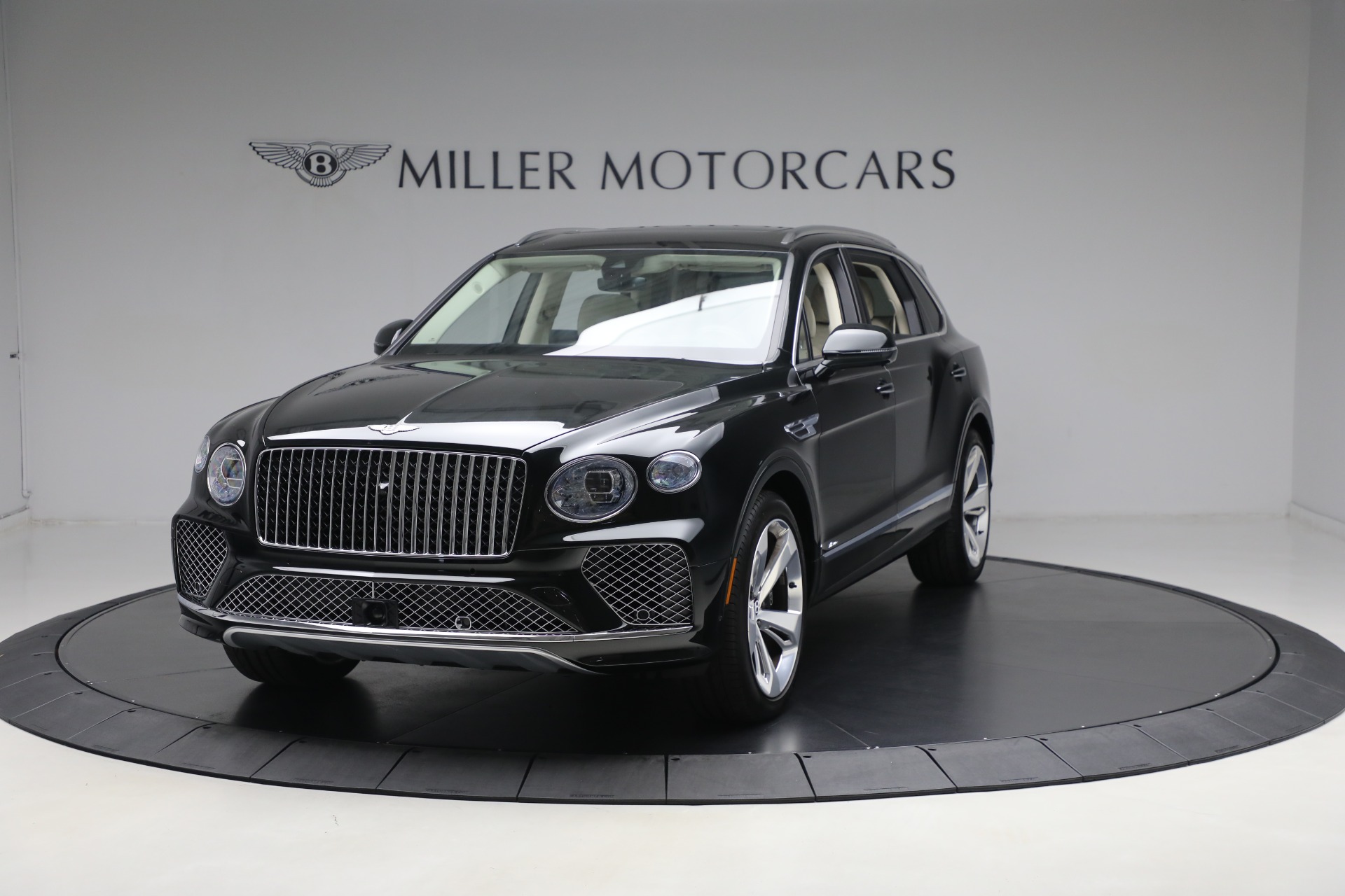 2024モデル 新品未使用 BENTL TRANSFER サイズM Pre-Owned 2024 Bentley Bentayga EWB Azure V8 For Sale (Special