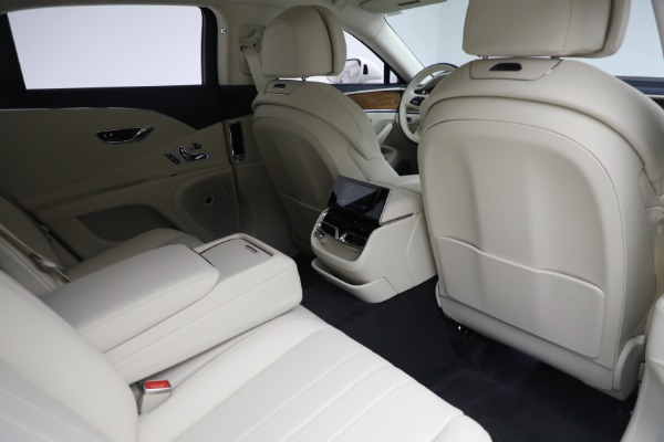 Used 2023 Bentley Flying Spur V8 for sale Sold at Aston Martin of Greenwich in Greenwich CT 06830 23