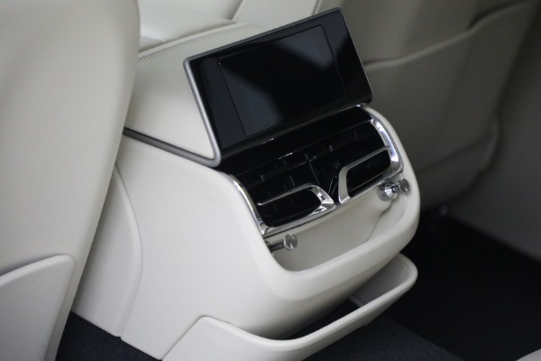 Used 2023 Bentley Flying Spur V8 for sale Sold at Aston Martin of Greenwich in Greenwich CT 06830 27