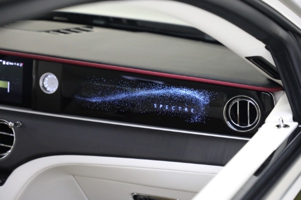 Used 2025 Rolls-Royce Spectre for sale $409,900 at Miller Motorcars Aston Martin in Greenwich CT 06830 23